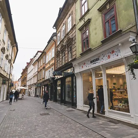 Sweet 16 アパート *