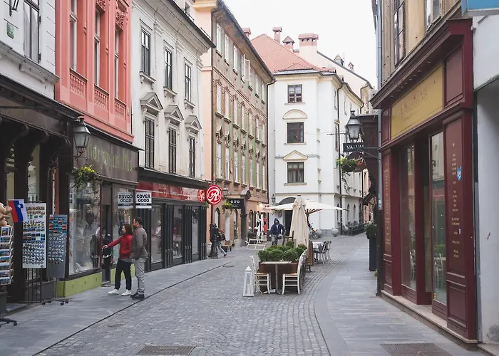 アパート Sweet 16 *